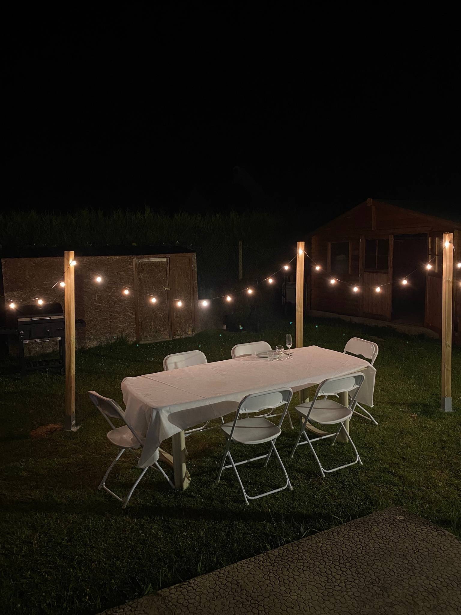 Guirlandes lumineuses & poteaux 
